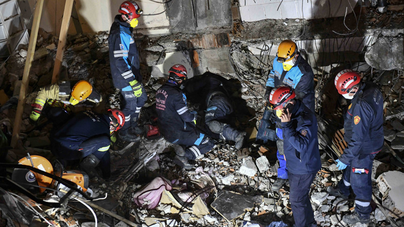 Ankara İtfaiyesi 420 Vatandaşı Enkaz Altından Kurtardı