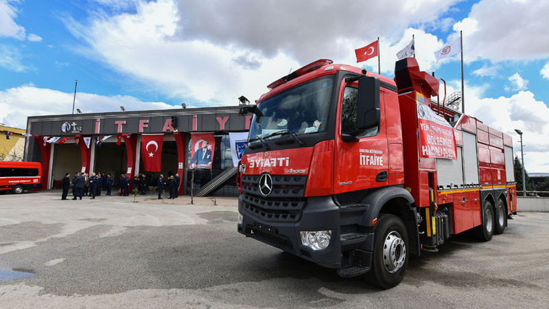 Organize Sanayi Bölgesi'ne İtfaiye'den Yeni Köpük Kulesi Aracı