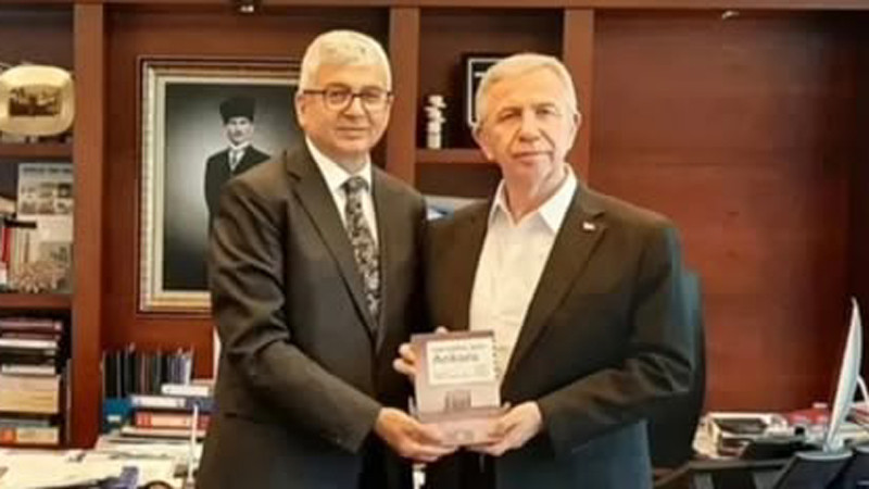 Büyükşehir Belediyesi'ne Sosyal Medya Daire Başkanı Oldu