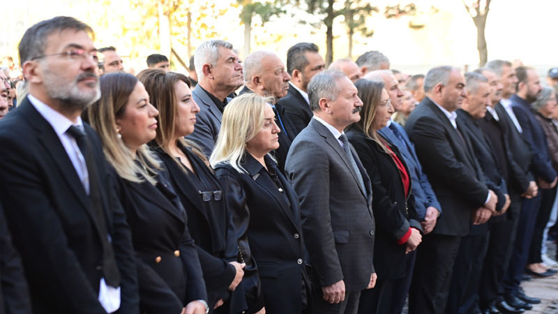 Mamak'ta Atatürk'e Saygı ve Minnet