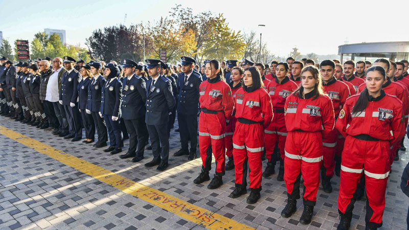 Ankara'da Hayat 1 Dakikalığına Durdu