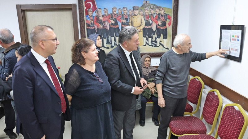 Ankara Kulübü'nde Atatürk Pulları Sergisi