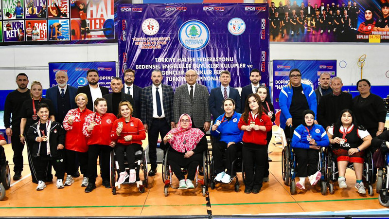 Pursaklar'da Halter Türkiye Şampiyonası Düzenlendi
