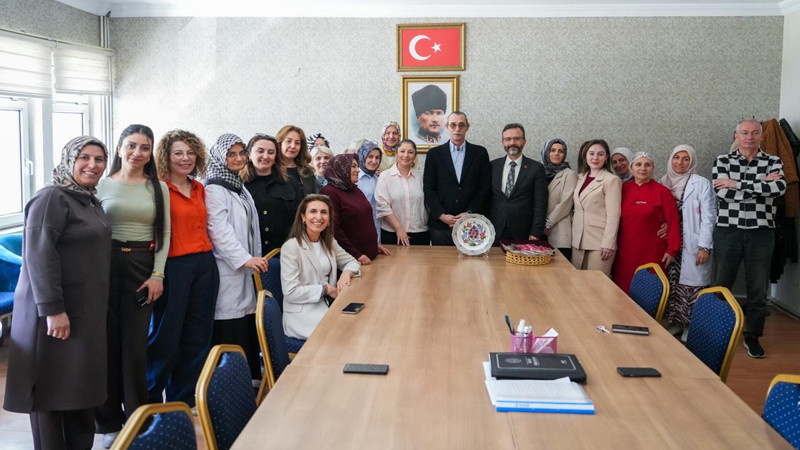 Beşikcioğlu, Etimesgut Halk Eğitim Merkezi'ni Ziyaret Etti