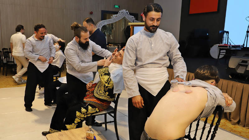 Berberler ve Kuaförler Günü Coşkuyla Kutlandı