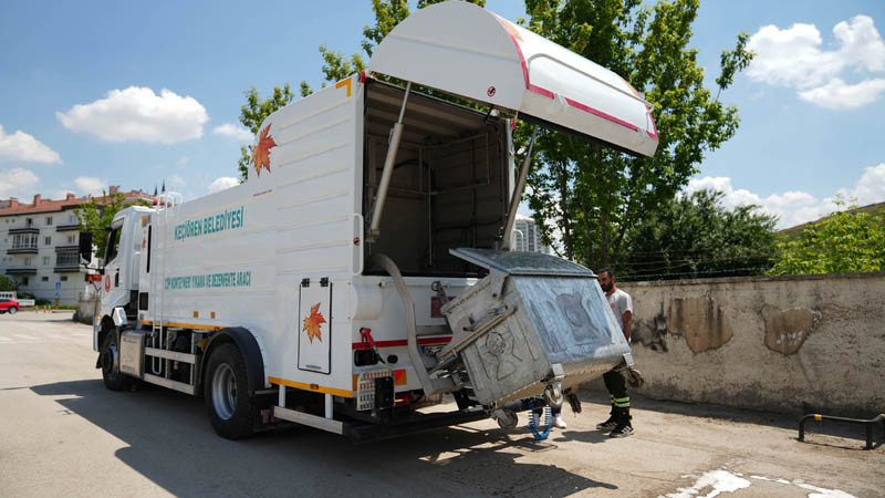 Keçiören'de Çöp Konteynerleri Tek Tek Yıkanıyor